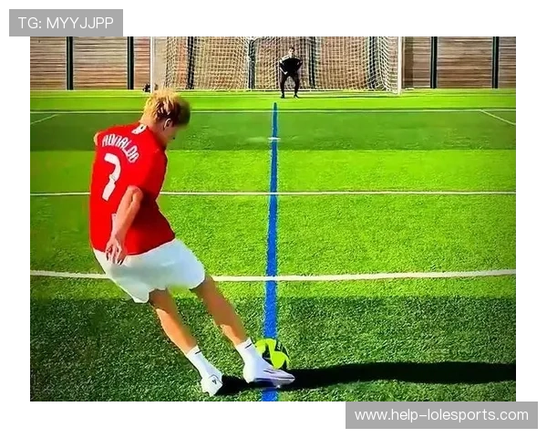 足球巨星高难度技巧全解析图解助你轻松掌握精彩绝技