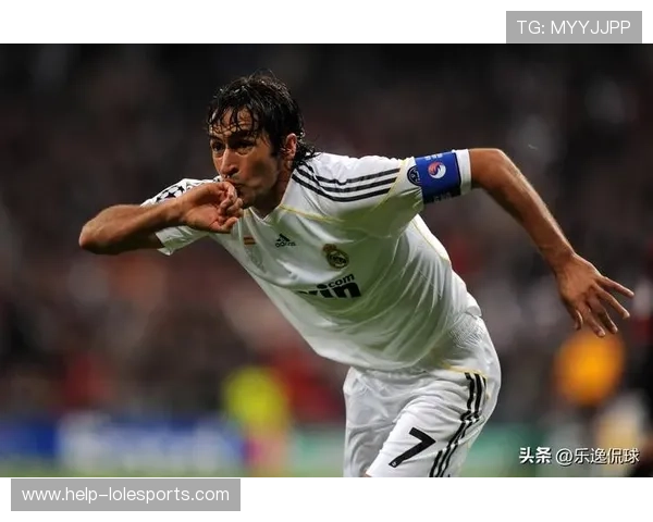 阿根廷足球历史十大传奇球星回顾及其辉煌成就解析 阿根廷足球历史十大传奇球星回顾及其辉煌成就解析